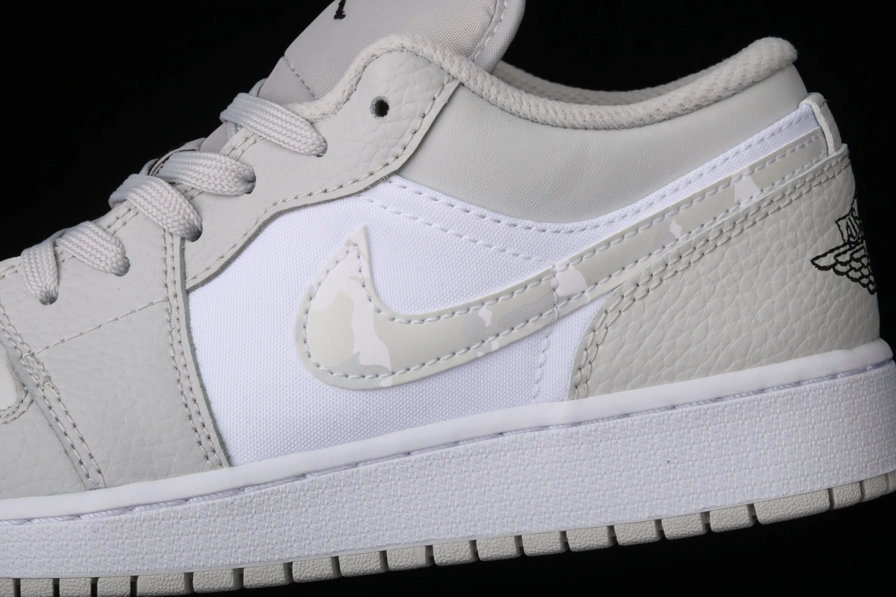 All categories Air Jordan Jordan series basketball shoes Air Jordan 1 Low G version pure original Air Jordan 1 Low GS AJ1 Joe 1 low-top white gray camouflage low-top basketball shoes DD3234-100